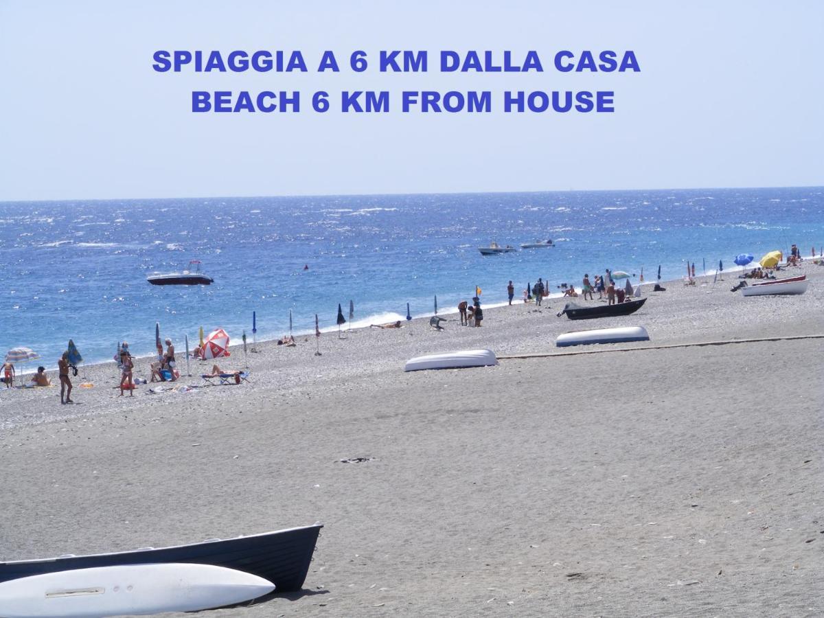 Апартаменты Casa Etna-Mare Санта-Венерина Экстерьер фото
